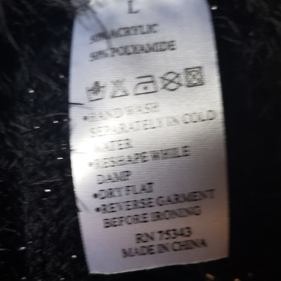 💛2/$20💛Gorgeous dressy black sweater with pearls - Picture 6 of 6